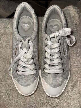 Women's Light Gray and White Casual Lace-Up Sneakers